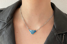 Charger l'image dans la galerie, Choker upcyclé turquoise Prada