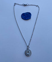Carica l'immagine nel visualizzatore di Gallery, Collier upcyclé simple Dior