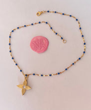 Carica l'immagine nel visualizzatore di Gallery, Choker upcyclé fleur bleu Louis Vuitton