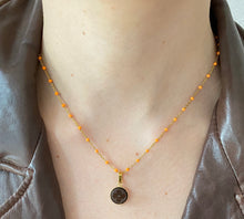 Charger l'image dans la galerie, Collier upcyclé orangette Louis Vuitton