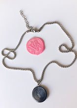 Charger l'image dans la galerie, Collier upcyclé blu profondo YSL
