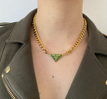 Charger l'image dans la galerie, Choker upcyclé green rock Prada