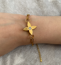 Load image into Gallery viewer, Bracelet upcyclé fleur Louis Vuitton