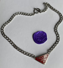 Load image into Gallery viewer, Choker upcyclé rouge passion Prada