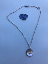 Charger l'image dans la galerie, Collier upcyclé nacre YSL