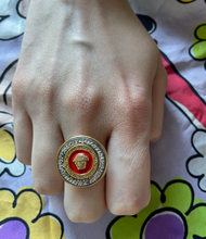 Charger l'image dans la galerie, Bague upcyclée rouge medusa Versace