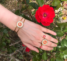 Charger l'image dans la galerie, Bague upcyclée rouge medusa Versace