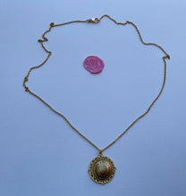 Load image into Gallery viewer, Collier upcyclé amour Love Moschino