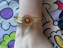Load image into Gallery viewer, Bracelet manchette upcyclé medusa rouge Versace