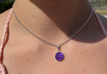 Carica l'immagine nel visualizzatore di Gallery, Choker upcyclé silver purple nacre Louis Vuitton
