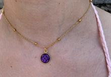 Carica l'immagine nel visualizzatore di Gallery, Choker upcyclé fleur violet Louis Vuitton