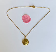 Charger l'image dans la galerie, Choker upcyclé la reine Chanel