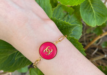 Load image into Gallery viewer, Bracelet upcyclé framboise Chanel
