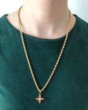 Charger l'image dans la galerie, Collier upcyclé fleur torsadé Louis Vuitton