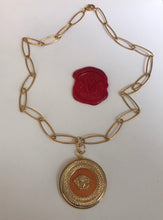 Charger l'image dans la galerie, Collier upcyclé summer medusa Versace