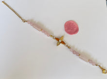 Carica l'immagine nel visualizzatore di Gallery, Bracelet upcyclé baby quartz rose flower Louis Vuitton
