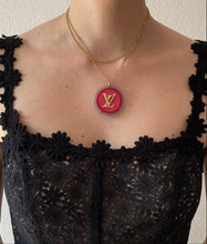 Carica l'immagine nel visualizzatore di Gallery, Collier upcyclé summertime Louis Vuitton