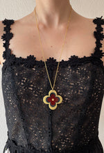 Charger l'image dans la galerie, Collier upcyclé fleur Louis Vuitton