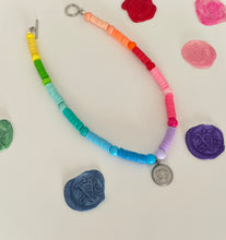 Carica l'immagine nel visualizzatore di Gallery, Collier upcyclé rainbow Medusa Versace