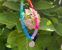 Carica l'immagine nel visualizzatore di Gallery, Collier upcyclé rainbow Medusa Versace