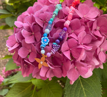 Carica l'immagine nel visualizzatore di Gallery, Choker upcyclé fleur d'arc-en-ciel Louis Vuitton
