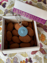 Charger l'image dans la galerie, Collier upcyclé lion bleu pétrole Versace