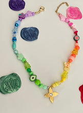 Charger l'image dans la galerie, Choker upcyclé rainbow flower Louis Vuitton