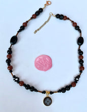 Charger l'image dans la galerie, Collier upcyclé black and brown flower Louis Vuitton