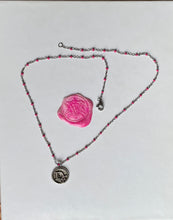 Carica l'immagine nel visualizzatore di Gallery, Collier upcyclé pink Dior