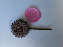 Load image into Gallery viewer, Barrette upcyclée double F Fendi