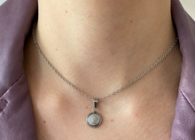 Charger l'image dans la galerie, Choker upcyclé little medusa Versace