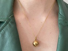 Charger l'image dans la galerie, Collier upcyclé boule logo Louis Vuitton