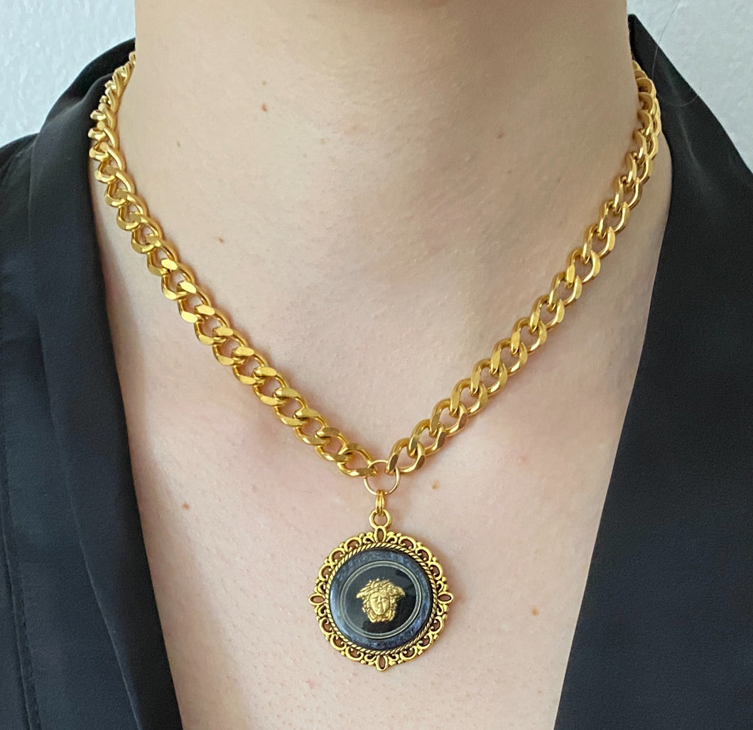 Choker upcyclé medusa baroque doré Versace