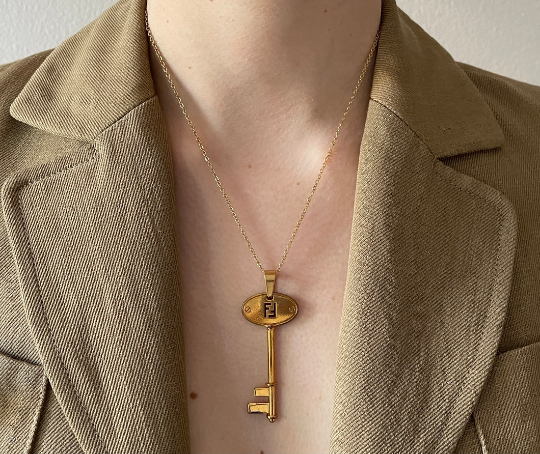 Collier upcyclé clé Fendi