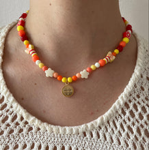 Carica l&#39;immagine nel visualizzatore di Gallery, Choker upcyclé orange sunshine Louis Vuitton
